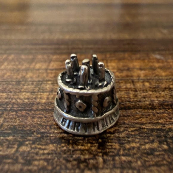 Vintage Sterling Silver Birthday Cake Charm - Picture 1 of 6